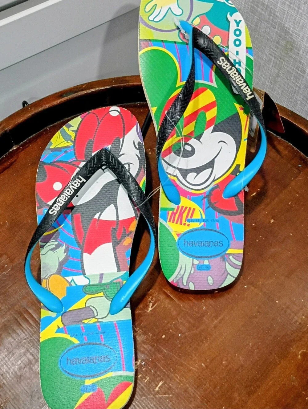 havaianas Men's SZ 13 Multicolor Graphic Flip Flops Sandals BRAND-NEW w/tags